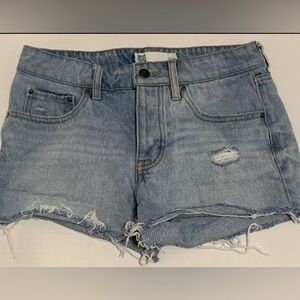 RSQ Denim Cutoff Shorts 1/25 Boyfriend Fit –‎ Light Wash